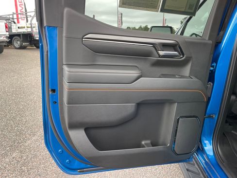 Used 2024 GMC Sierra 1500 AT4 w/ Technology Package image 24