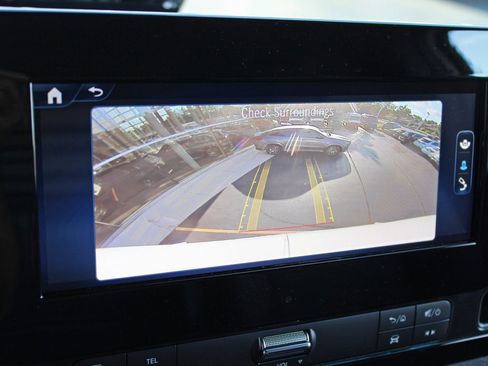 Used 2025 Mercedes-Benz Sprinter 2500 image 17