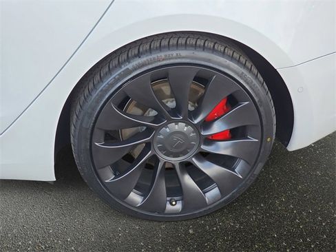 Used 2022 Tesla Model 3 Performance image 35