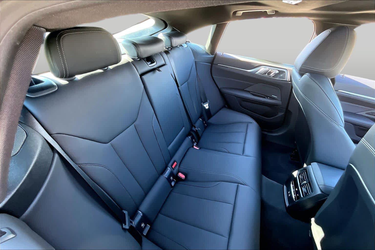 Used 2026 BMW M440i w/ Premium Package RWD image 18