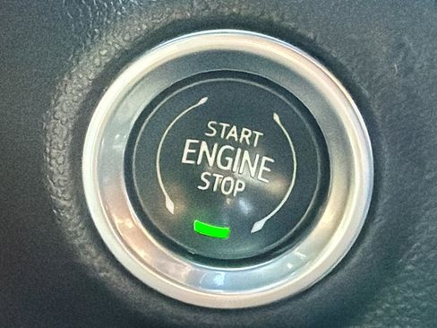 Used 2020 GMC Sierra 1500 SLT w/ SLT Premium Plus Package image 33