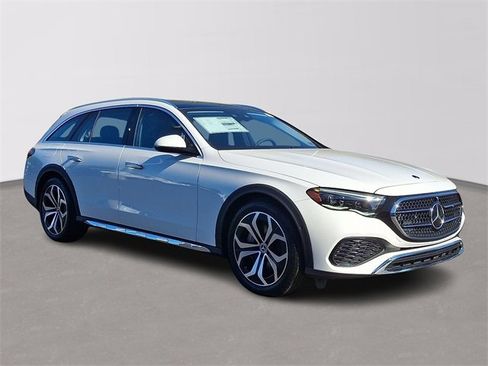 Used 2025 Mercedes-Benz E 450 4MATIC All-Terrain Wagon image 3