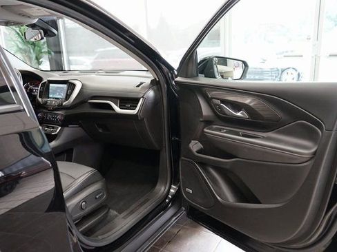 Used 2022 GMC Terrain SLT w/ Infotainment Package II image 41