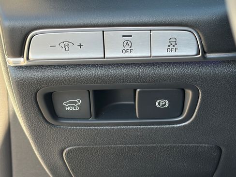 Used 2023 Genesis GV80 3.5T AWD/4WD image 18