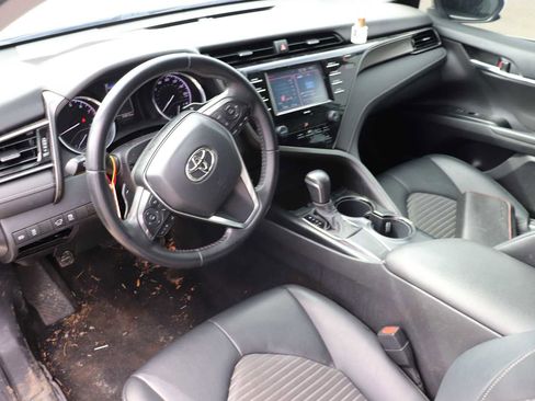 Certified 2020 Toyota Camry SE image 10