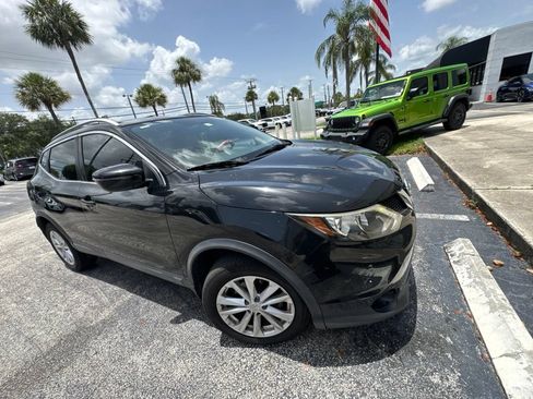 Used 2017 Nissan Rogue Sport SV FWD image 7