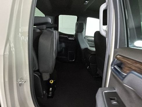 New 2026 GMC Sierra 1500 SLE AWD/4WD image 29