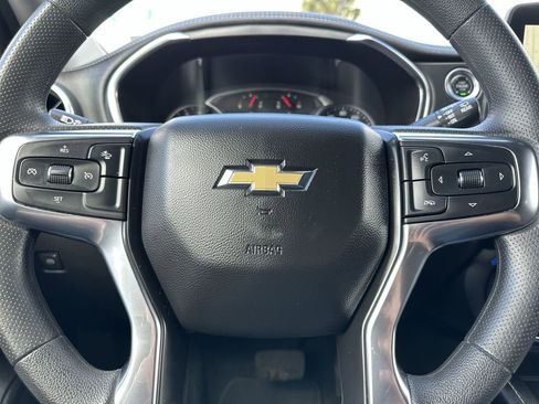 Used 2025 Chevrolet Blazer LT FWD image 20