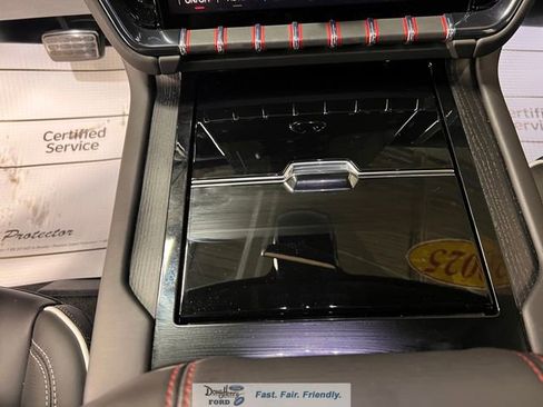 Used 2025 GMC Yukon XL AT4 Ultimate image 54