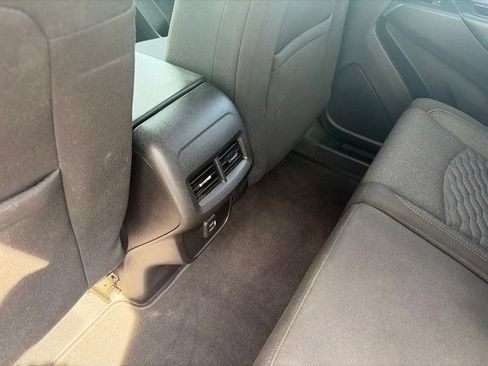 Used 2021 Chevrolet Equinox LT FWD image 33