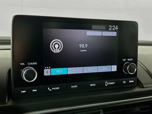 Used 2023 Honda Pilot LX image 14