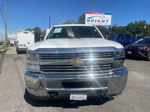 Used 2015 Chevrolet Silverado 2500 W/T RWD image 2