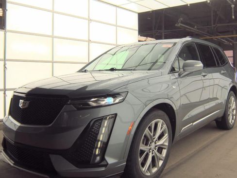 Used 2020 Cadillac XT6 Sport AWD/4WD image 4