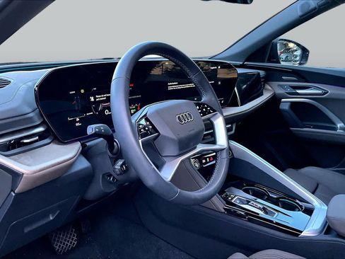 Used 2025 Audi Q5 Premium w/ Premium Plus AWD/4WD image 18