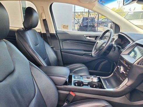 Certified 2019 Ford Edge Titanium image 34