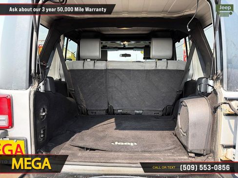 Used 2008 Jeep Wrangler Unlimited Sahara AWD/4WD image 14