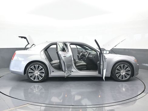 Used 2014 Chrysler 300 S image 69