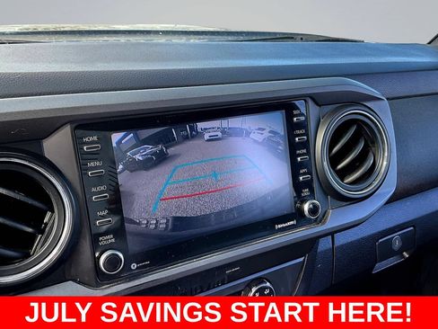 Used 2020 Toyota Tacoma TRD Off-Road w/ Technology Package AWD/4WD image 17
