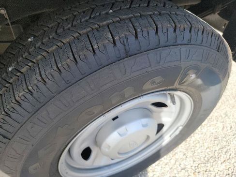 Used 2015 Ford F250 XL RWD image 8