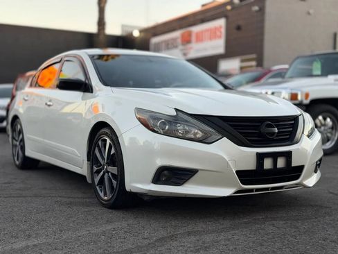 Used 2017 Nissan Altima 2.5 SR image 37