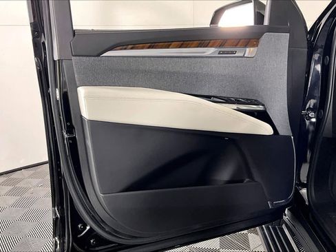 Used 2025 Cadillac Escalade Sport Platinum w/ LPO, Floor Liner Package image 19