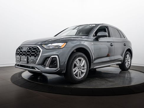Certified 2023 Audi Q5 2.0T Premium w/ Convenience Package AWD/4WD image 6