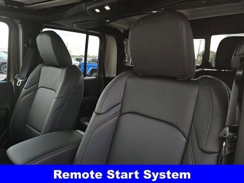 New 2025 Jeep Gladiator Sport image 25