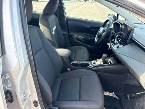 Used 2024 Toyota Corolla LE FWD image 17