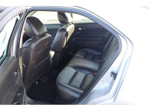 Used 2009 Ford Fusion SEL image 9