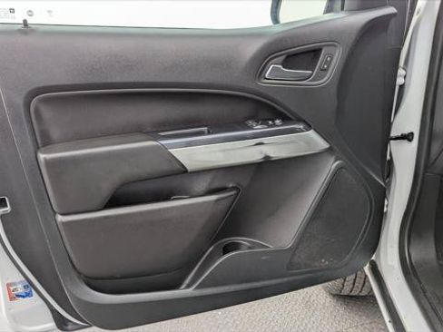 Used 2022 Chevrolet Colorado LT w/ Fleet Safety Package RWD image 13