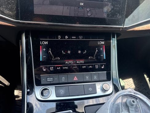 Used 2025 Audi Q8 Premium Plus AWD/4WD image 19