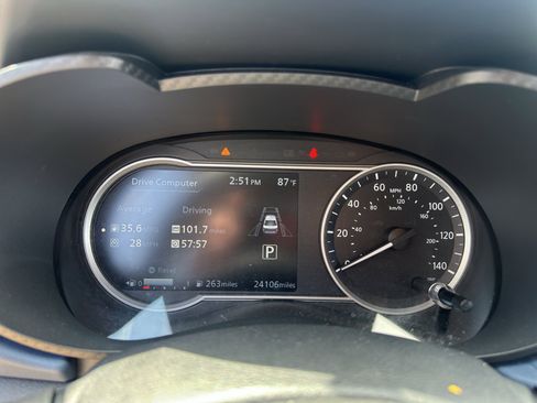 Used 2025 Nissan Versa SV image 18