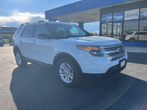 Used 2014 Ford Explorer XLT AWD/4WD image 1