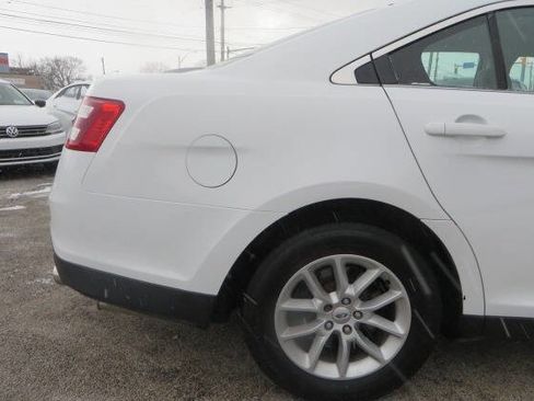 Used 2013 Ford Taurus SE image 23