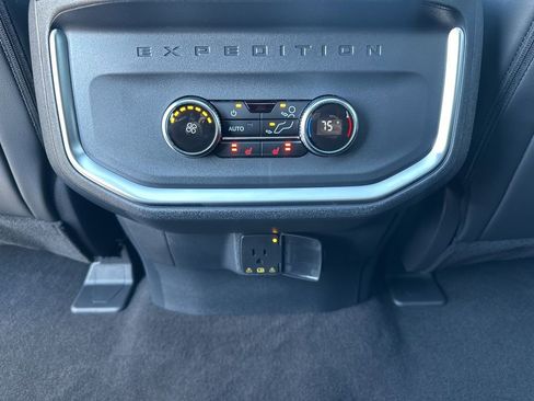 New 2026 Ford Expedition Max Platinum w/ Stealth Performance Package image 33