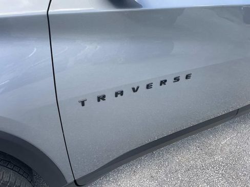 Used 2023 Chevrolet Traverse RS AWD/4WD image 14