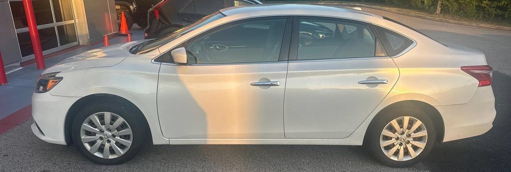 Used 2017 Nissan Sentra SV FWD image 7