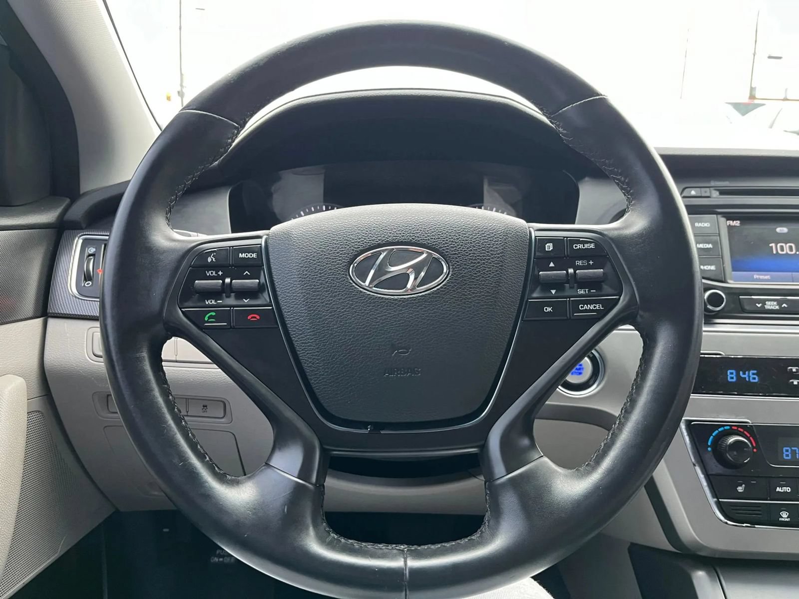 Used 2015 Hyundai Sonata Sport w/ Option Group 03 FWD image 14