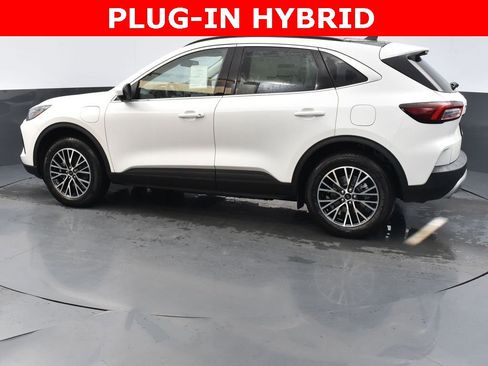 New 2025 Ford Escape SE w/ PHEV Premium Package image 4