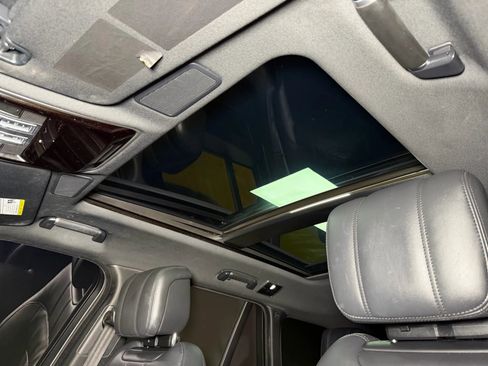 Used 2020 Land Rover Range Rover HSE image 43