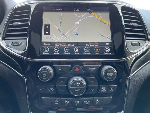 Used 2021 Jeep Grand Cherokee Limited image 21