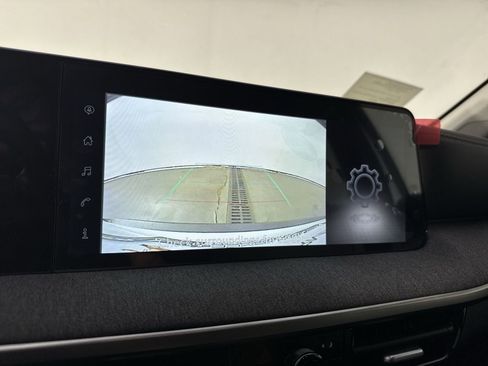 New 2025 Nissan Kicks SV image 9