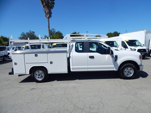 Used 2021 Ford F350 XL w/ Power Equipment Group RWD image 9