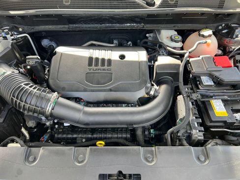 Used 2025 Chevrolet Blazer LT image 28