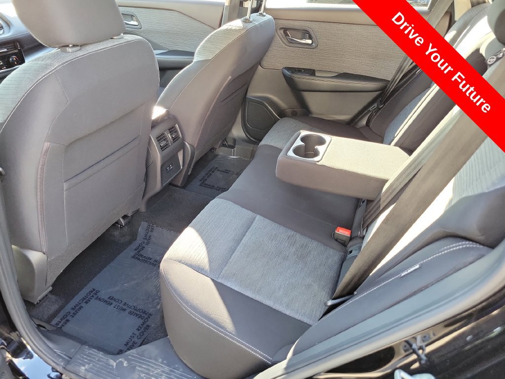 Used 2021 Nissan Rogue SV FWD image 23