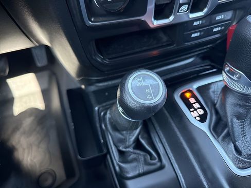 Used 2021 Jeep Gladiator Sport AWD/4WD image 22