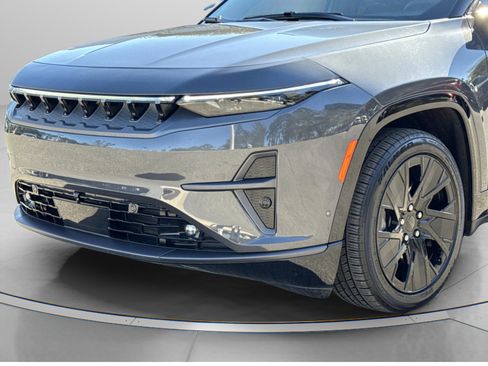 Used 2025 Jeep Wagoneer S Launch Edition image 8