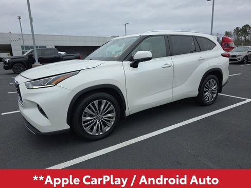 Used 2020 Toyota Highlander Platinum image 3