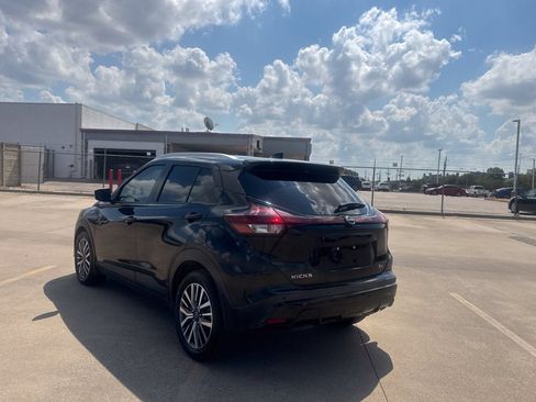 Certified 2023 Nissan Kicks SV FWD image 18