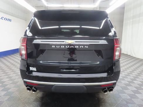 Used 2024 Chevrolet Suburban High Country image 35